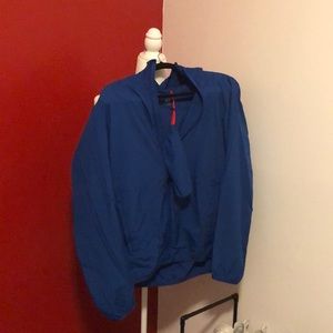 Uniqlo men’s packable wind breaker, barely worn!